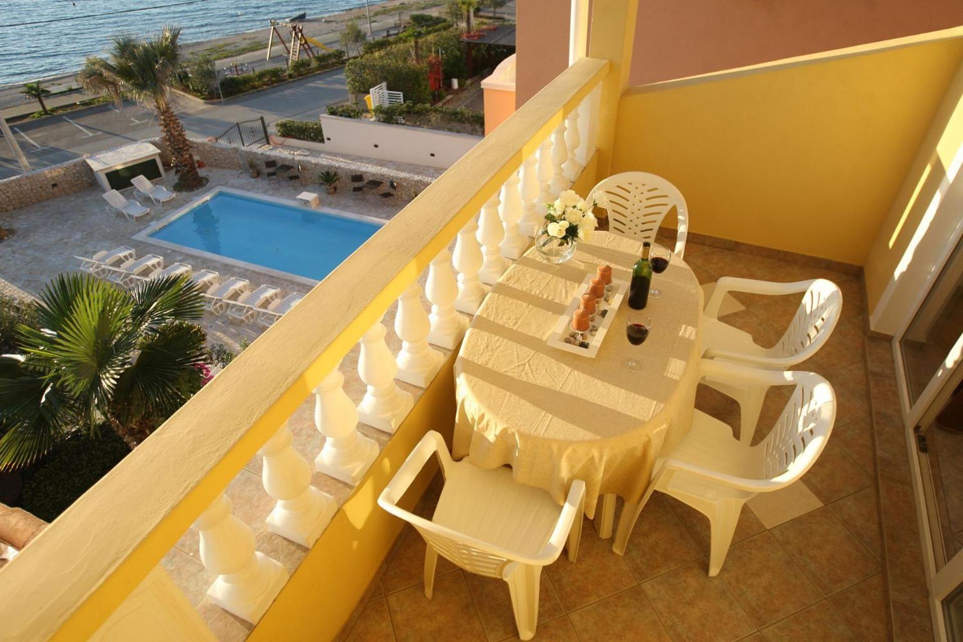 Apartments Mladen 브르시 외부 사진